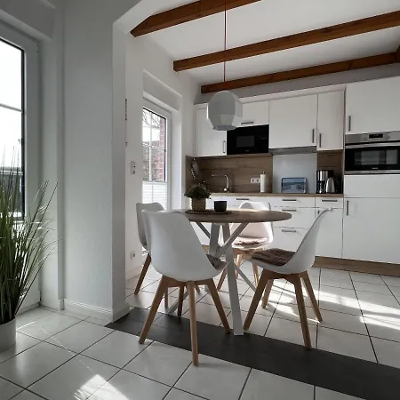Fischerkate Am Deich Holiday home *